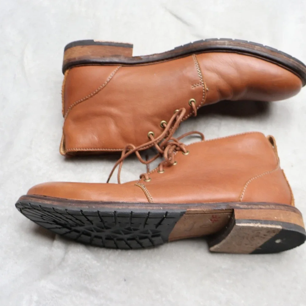 Clarks these brown
